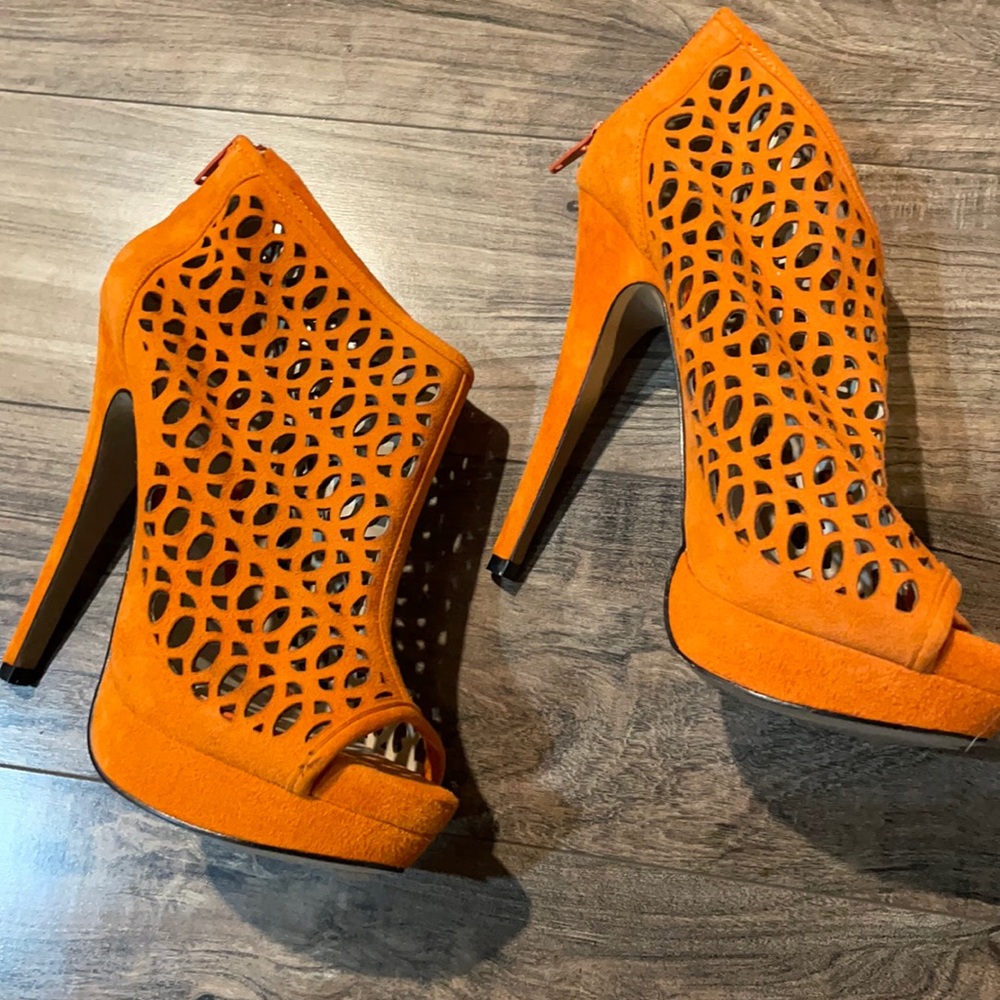 Sexy for fall orange booties!